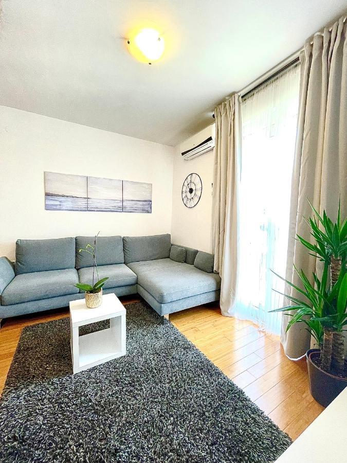 Appartamento Emili Zara Esterno foto