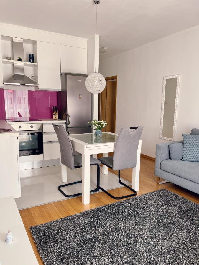 Appartamento Emili Zara Esterno foto